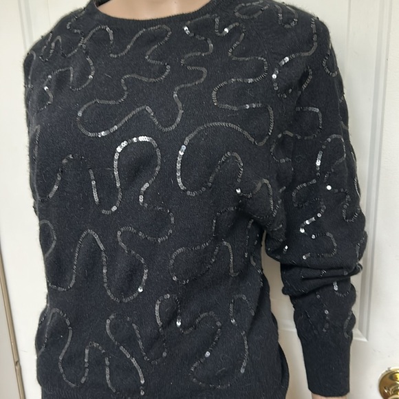 Vintage 80’s Black Wool Angora Sequins Pullover Sweater Dolman Sleeve Size Sm - Picture 2 of 5